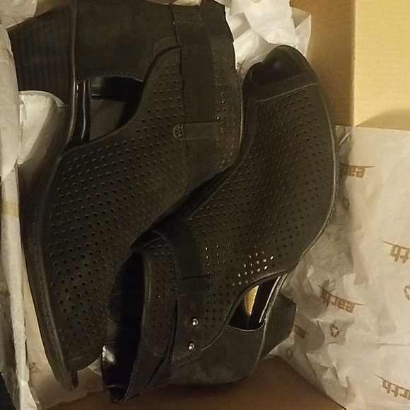 Earth Intrepid booties - Picture 5 of 6